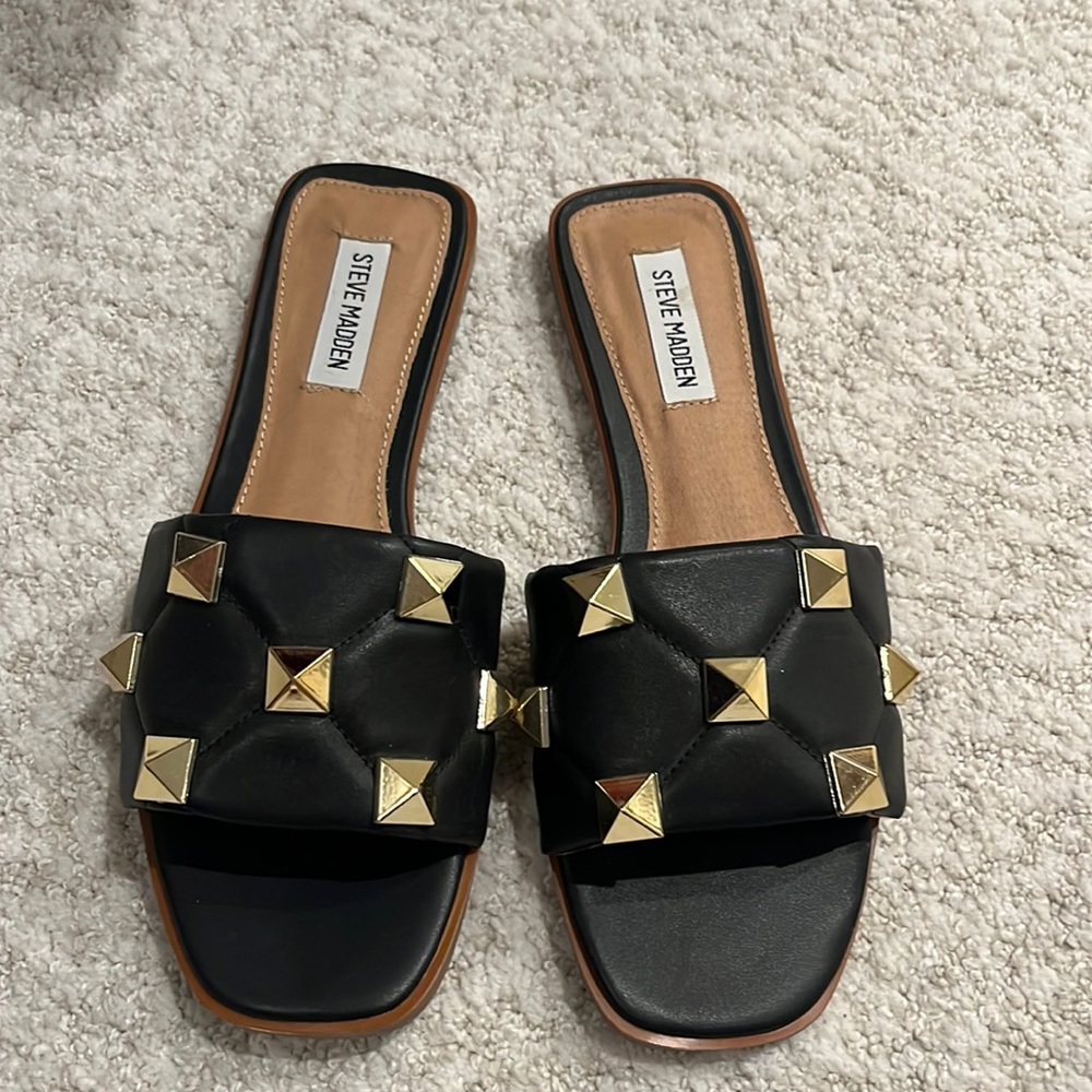 Steve Madden slides